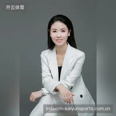 叶璨新